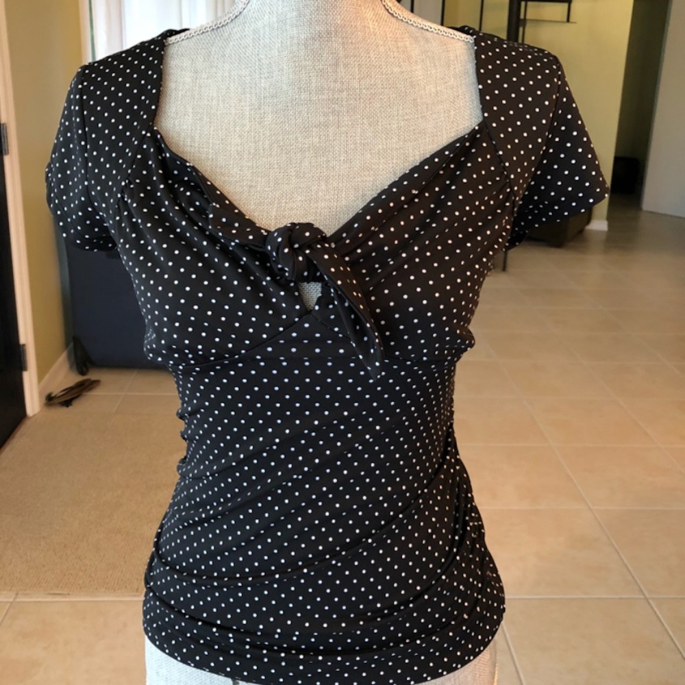 Polka dot shape fitted shirt